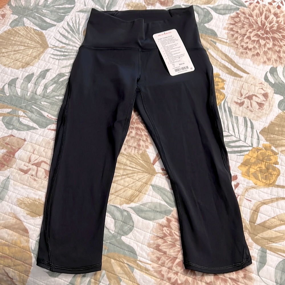 NWT Lululemon Train Times Crop size 4 (fits like 2)